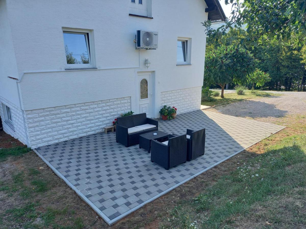Apartment Sucic Selište Drežničko Exterior foto